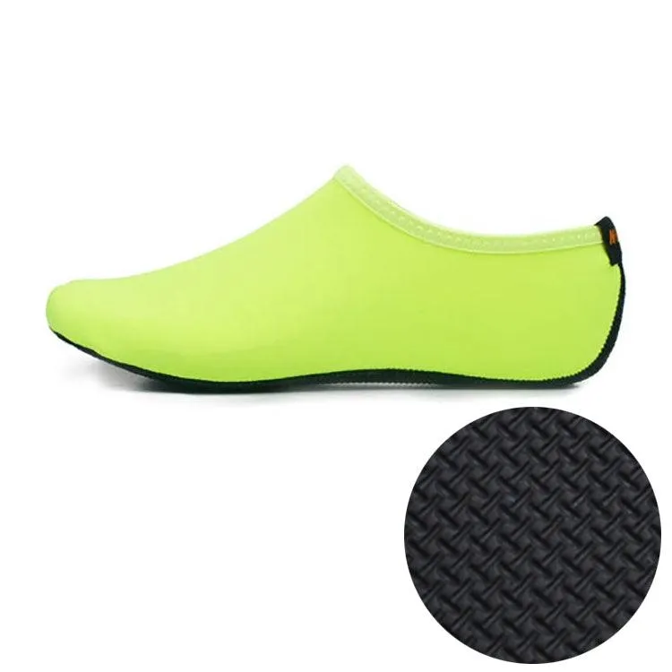 3mm Anti-Slip Rubber Sole Diving Shoes and Socks with Embossed Texture, One Pair