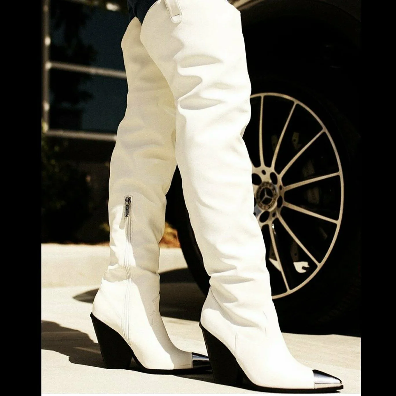 CAPE ROBBIN HITCH ROCKSTAR WESTERN OVER THE KNEE BOOTS- WHITE