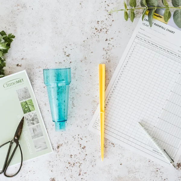 ClimeMET CM1088 Rain Gauge and Rainfall Chart