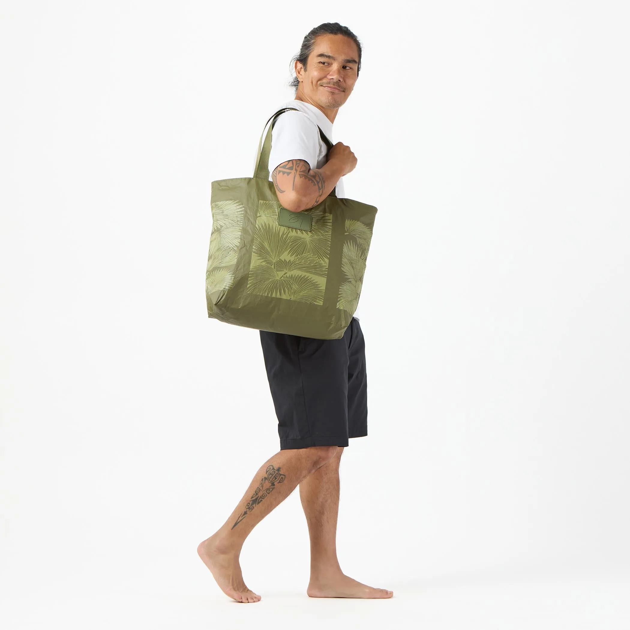 Day Tripper | Loulu by Sig Zane
