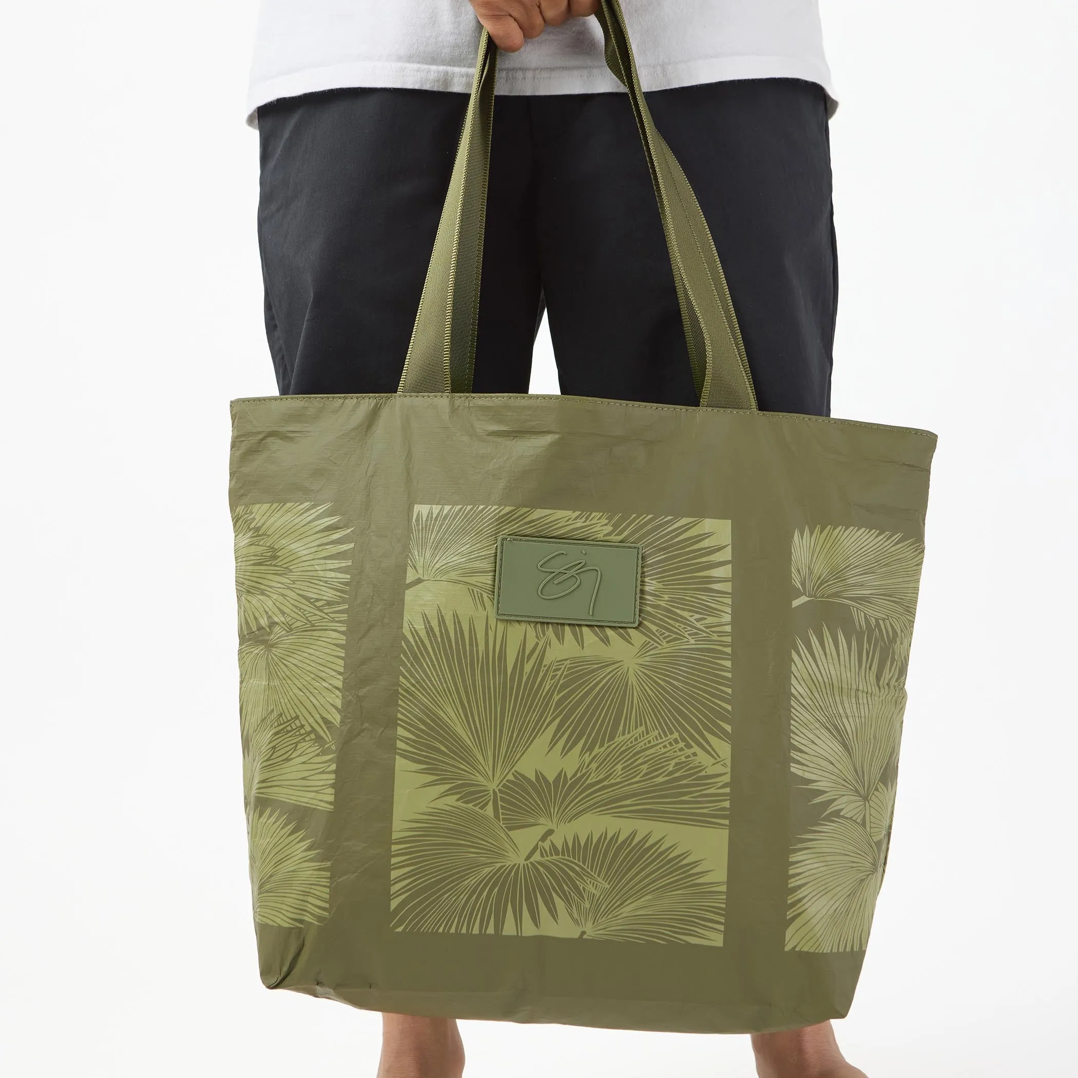 Day Tripper | Loulu by Sig Zane