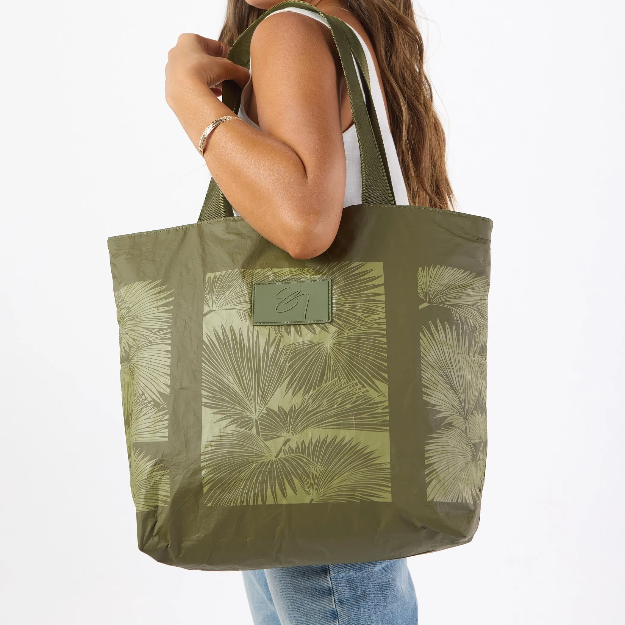 Day Tripper | Loulu by Sig Zane