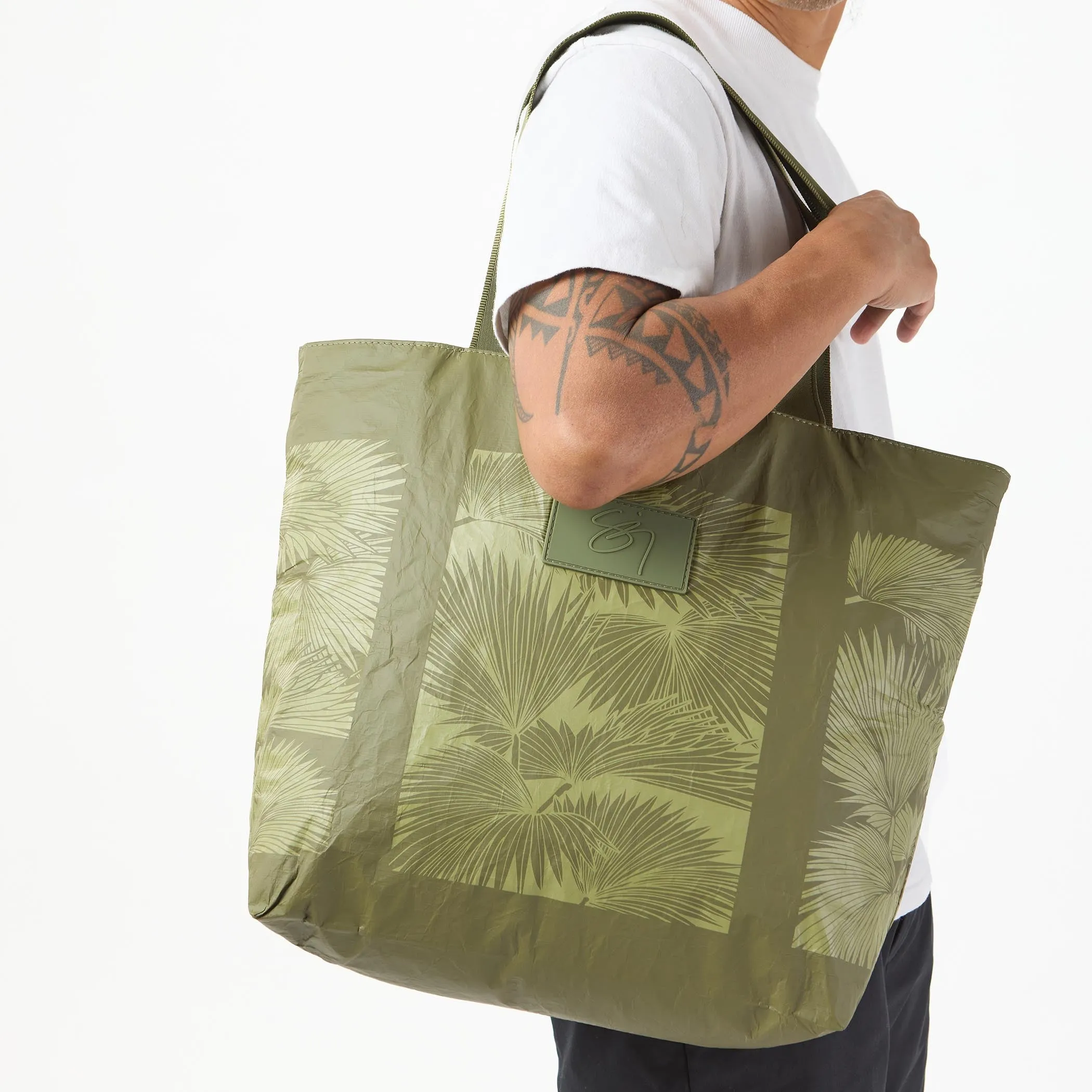 Day Tripper | Loulu by Sig Zane