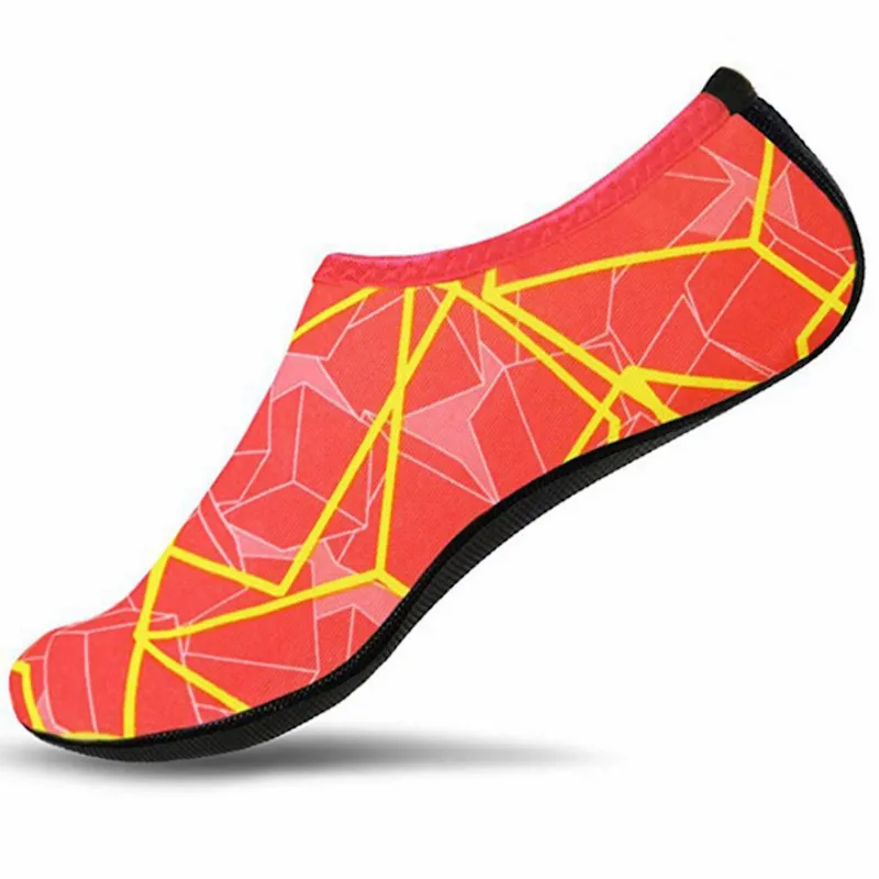 Geometrical Shapes Printed Unisex Aquatic Shoes