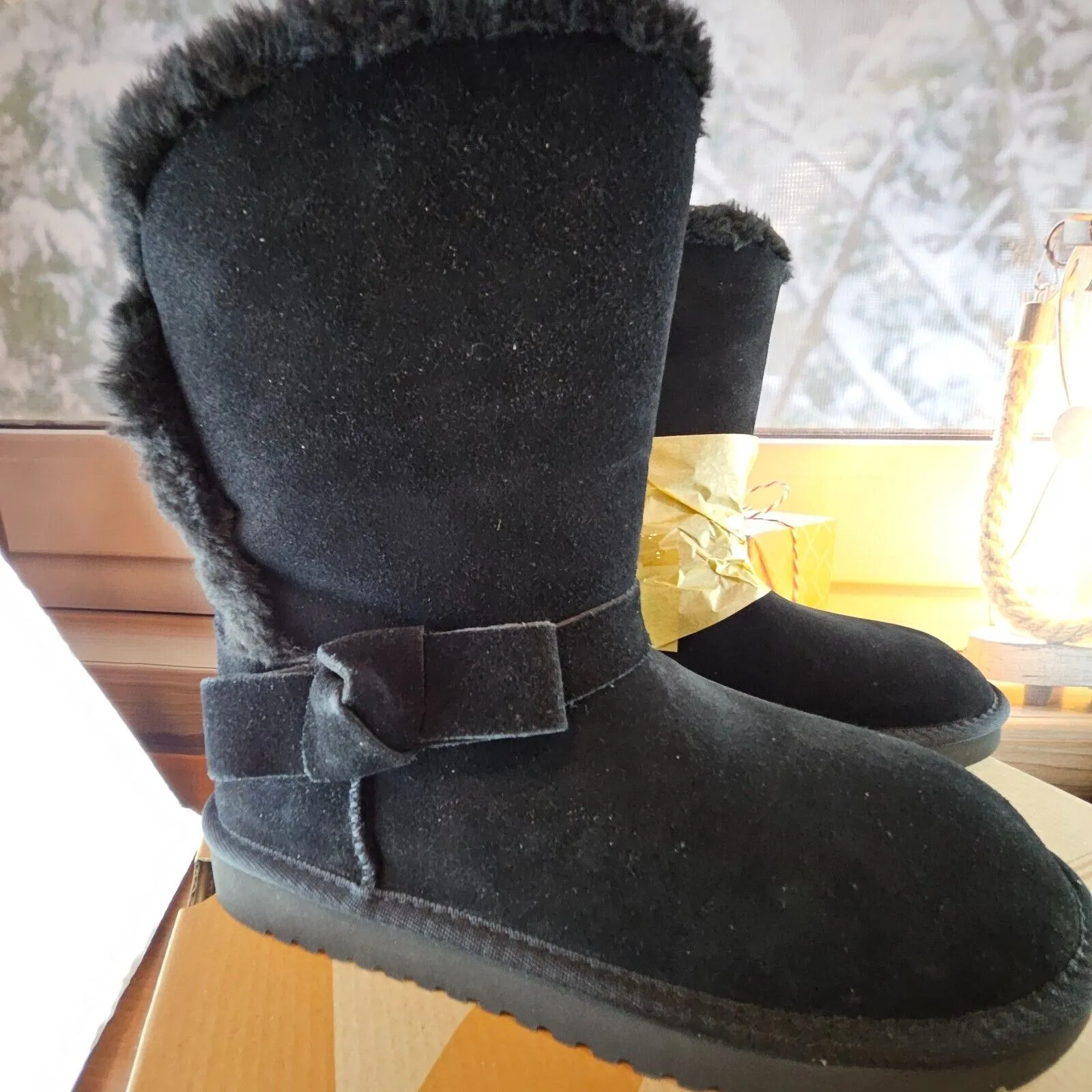 Koolaburra By UGG Women's Arlena Short Size 8 NEW!
