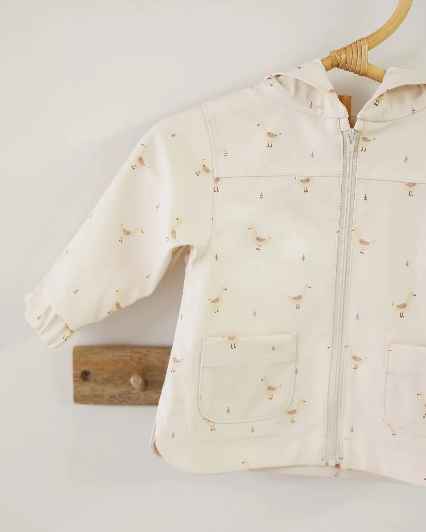 RAIN COAT || GEESE